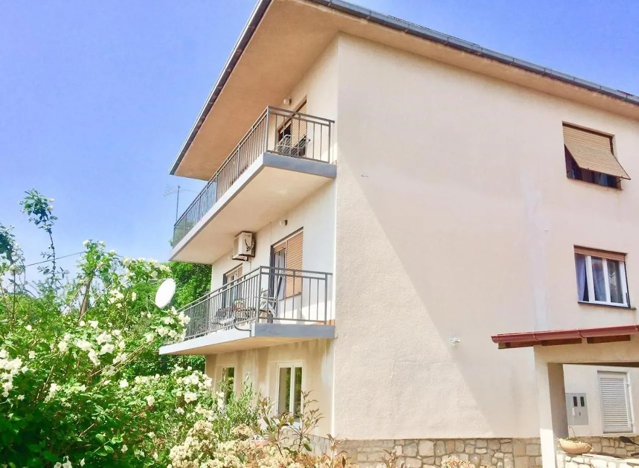 Brlja Nv - Apartment For 4 Persons Novi Vinodolski